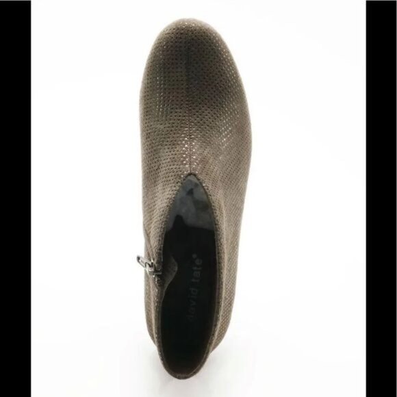 David Tate Fame Metallic Brown Perforated Leather Ankle Boots Size 7.5 - Picture 3 of 11